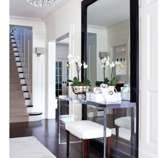 Tip Tuesday: Mirror Makes Foyer Look Bigger